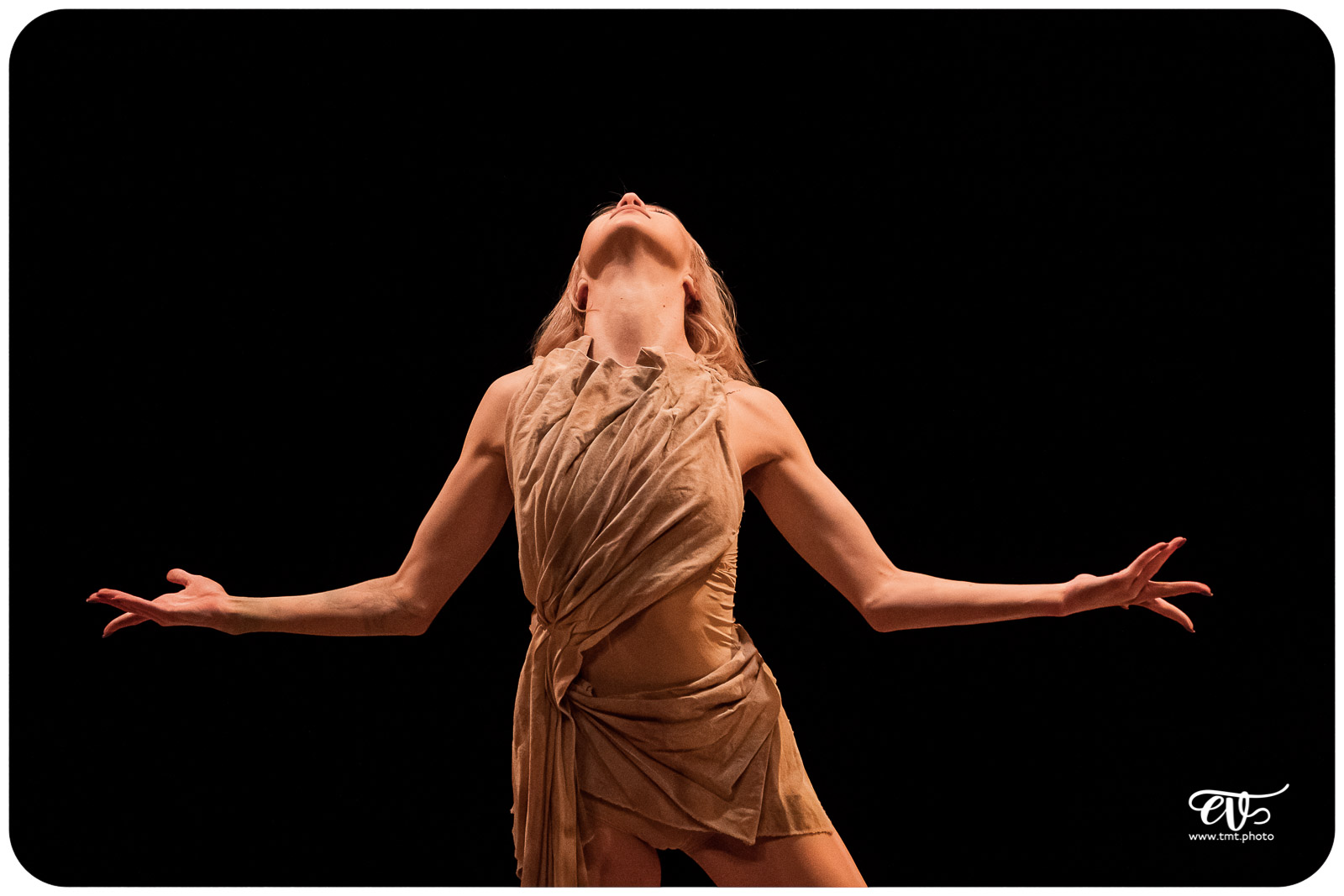 MY LAND (RECIRQUEL COMPANY)